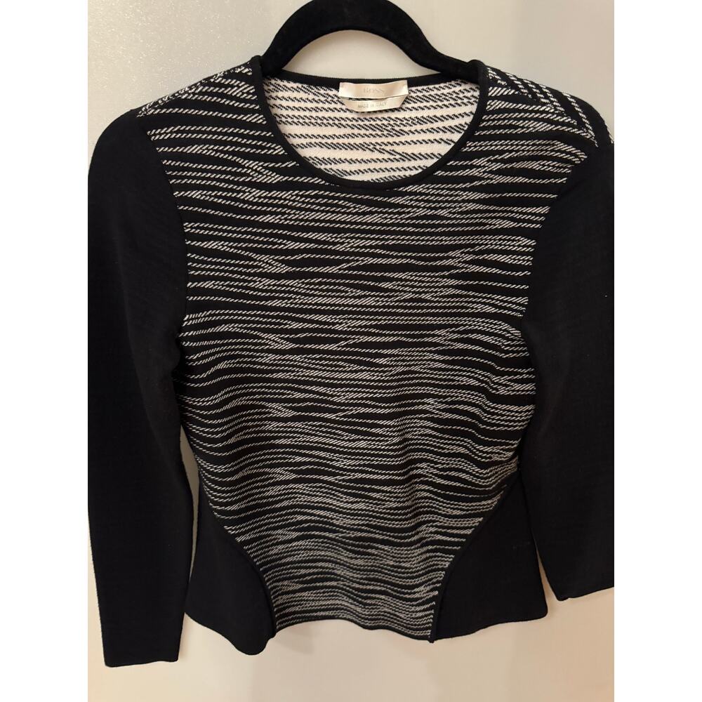 Hugo Boss Black Knit Sweater - Size Medium - Black/White